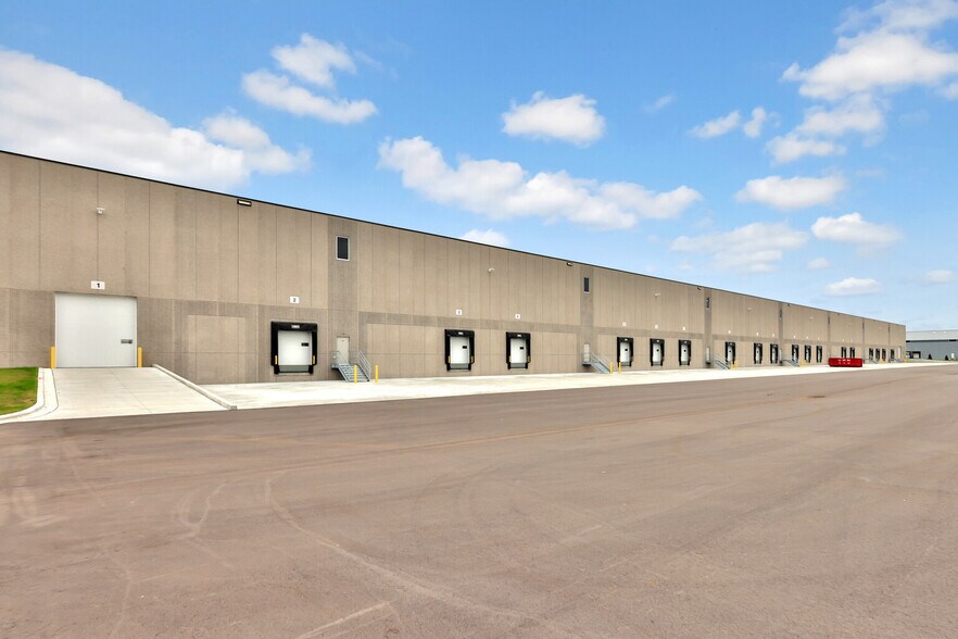 More Photos Of 3750 4th Ave E, Shakopee Industrial For Lease