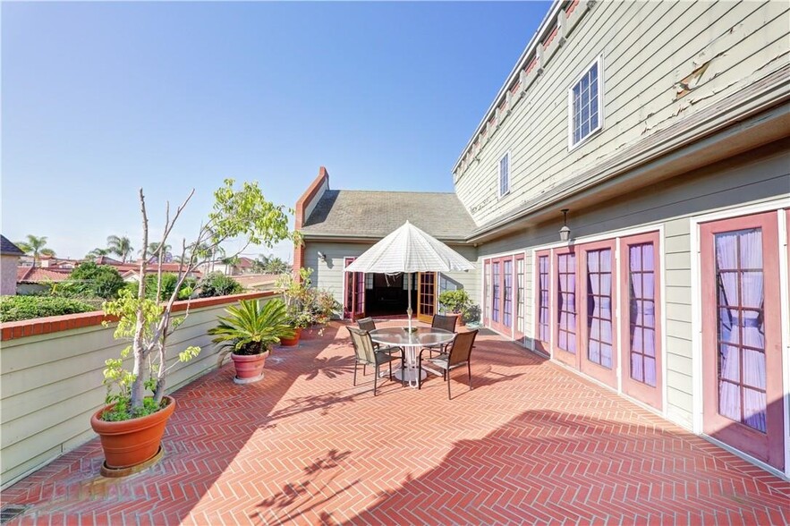 More Photos Of 8350 Florence Ave, Downey Coworking Space