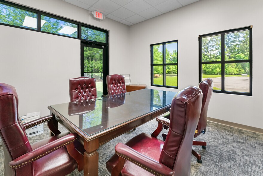 More Photos Of 119 Southern Blvd, Savannah Office For Sale