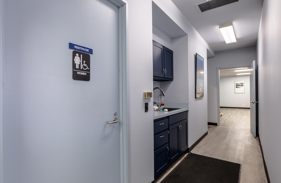 More Photos Of 22809 Lockness Ave, Torrance Warehouse For Sale