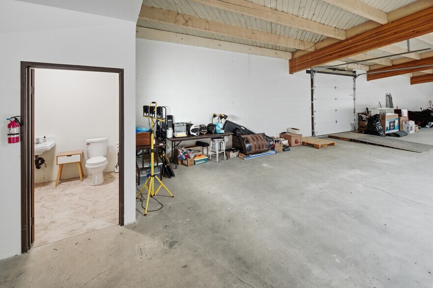 More Photos Of 735 Stocker Rd, Big Bear Lake Storefront Retail Office For Sale