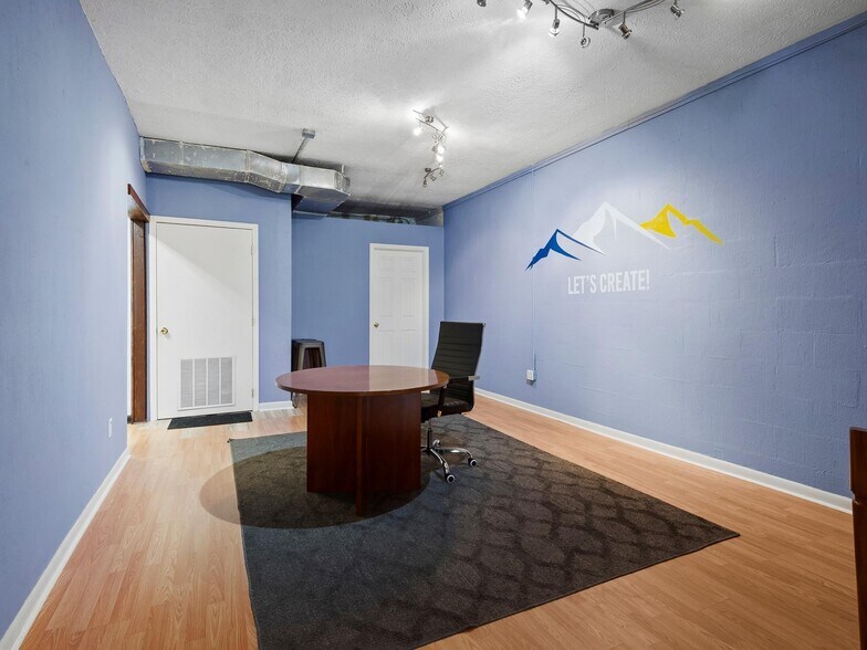 More Photos Of 745 Carl Eller Rd, Mars Hill Freestanding For Lease