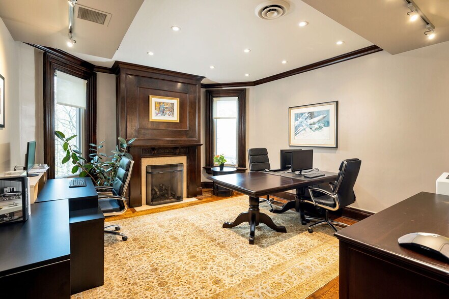 More Photos Of 12 Madison Av, Toronto Office Residential For Sale