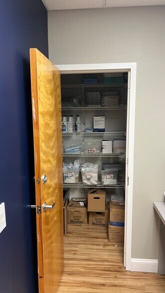 More Photos Of 561 Cranbury Rd, East Brunswick Medical For Sale