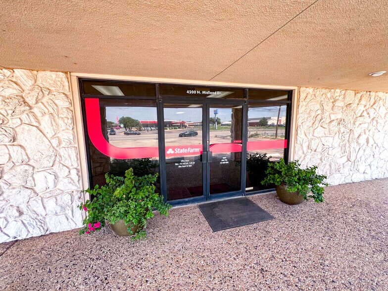 More Photos Of 4200 N Midland Dr, Midland Office For Sale