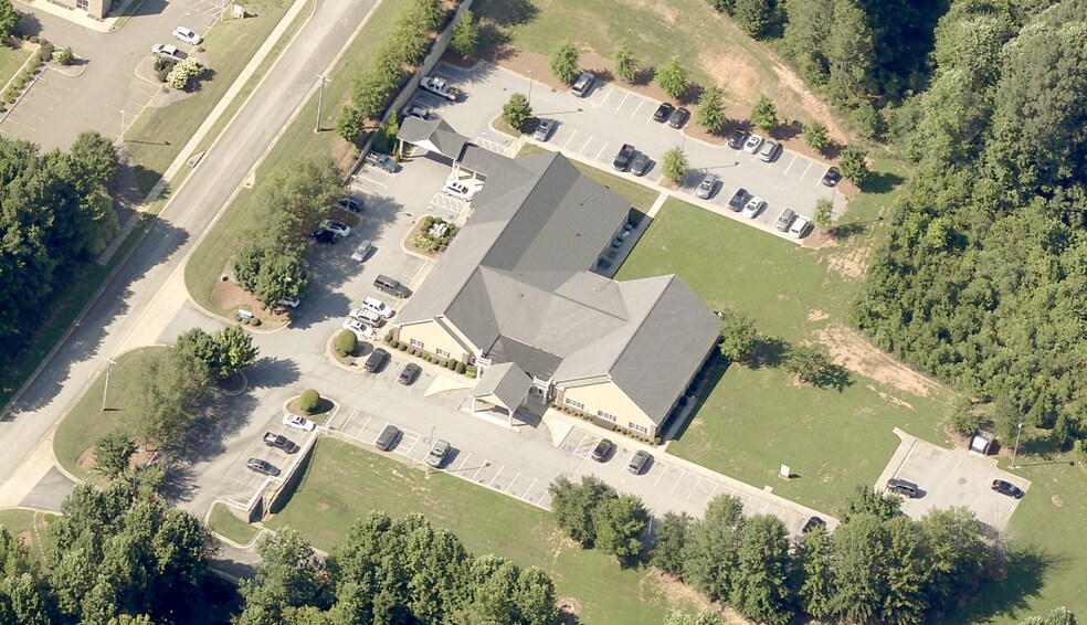 More Photos Of 4224 Fairbanks Dr, Oakwood Assisted Living For Lease