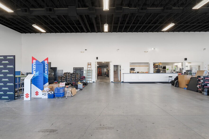More Photos Of 111 Tennessee St, Vallejo Auto Dealership For Sale