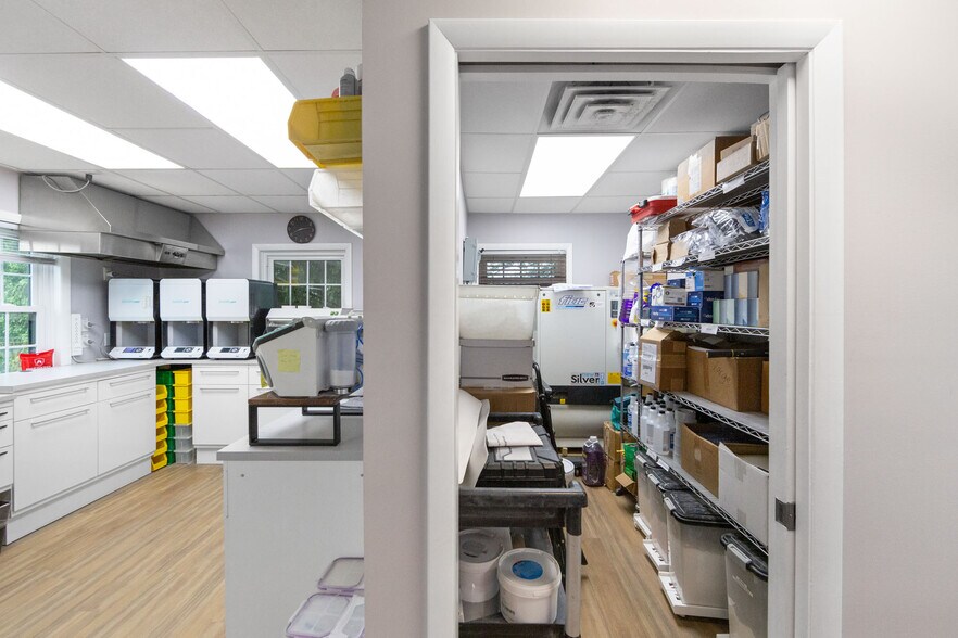 More Photos Of 874 Pompton Ave, Cedar Grove Medical For Sale