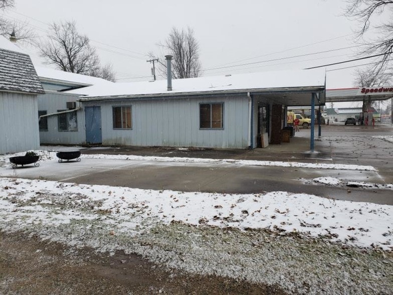 More Photos Of 3245 Main St, Marlette General Retail For Sale