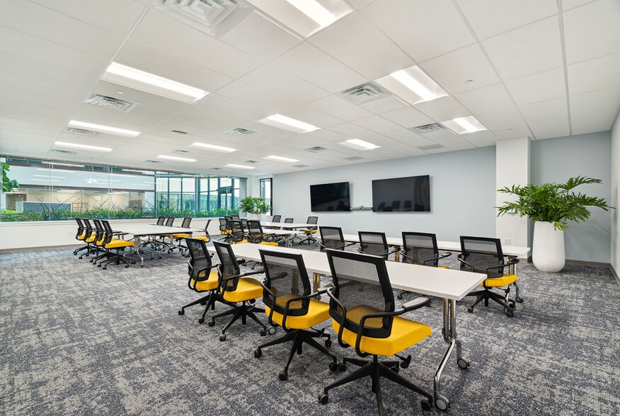 More Photos Of 1200 Liberty Ridge Dr, Wayne Office For Lease