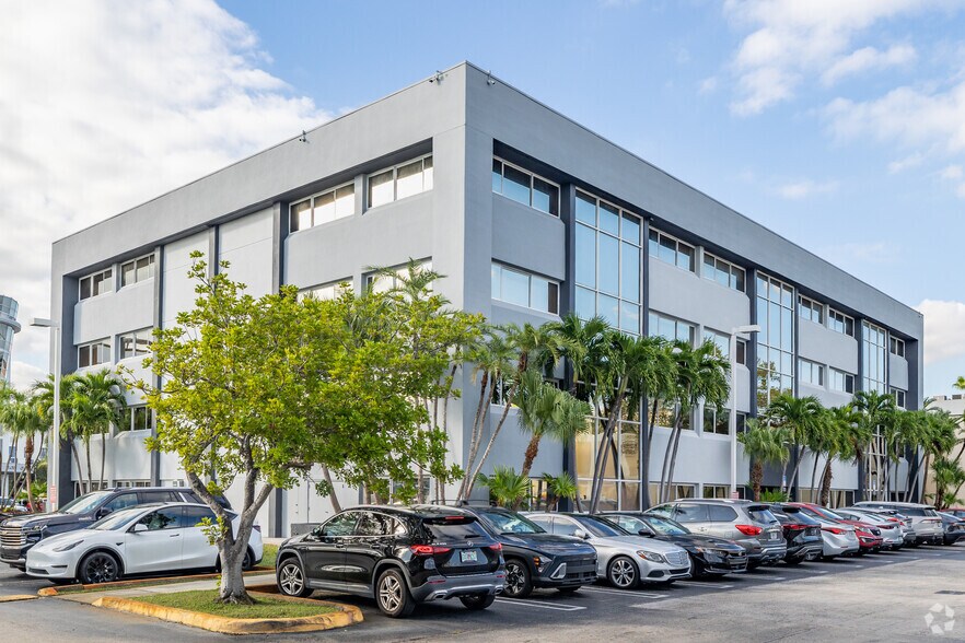 More Photos Of 3625 NW 82nd Ave, Doral Medical For Lease