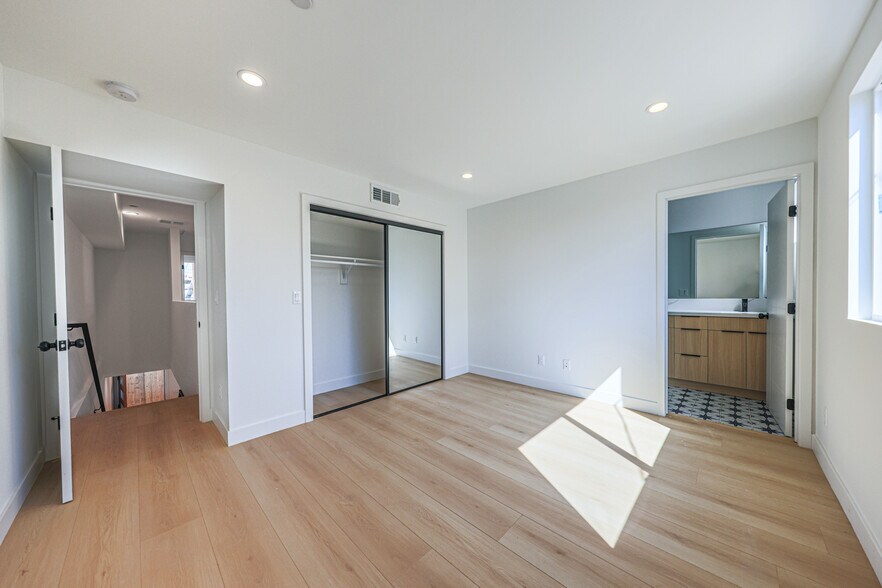 More Photos Of 2010 S Dunsmuir Ave, Los Angeles Multifamily For Sale