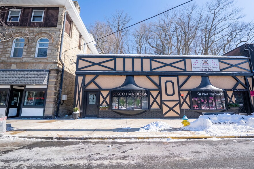 More Photos Of 733-735 Allegheny River Blvd, Verona Storefront For Sale