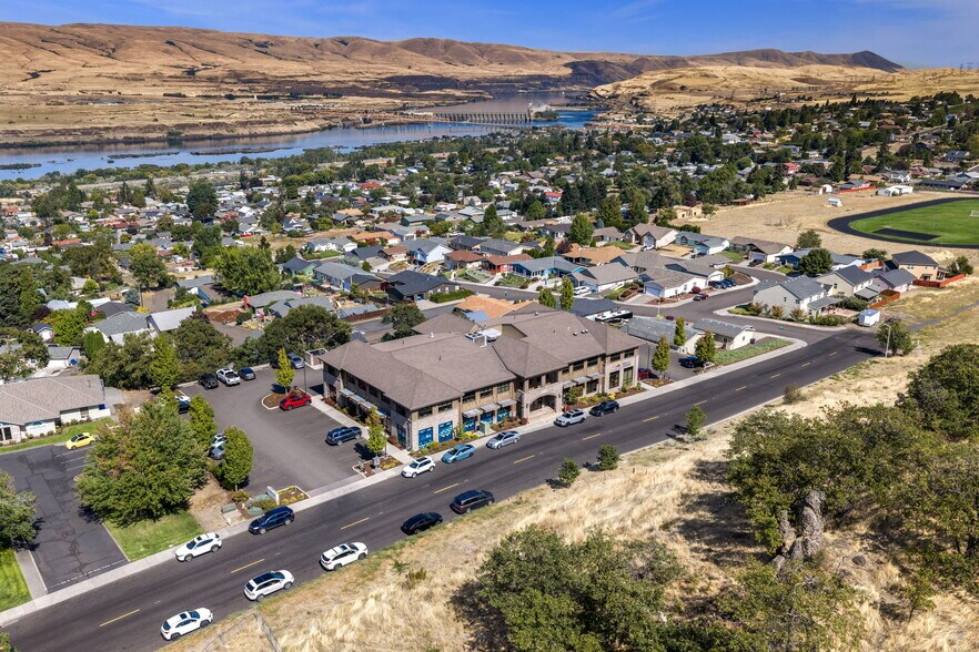 More Photos Of 1935 E 19th St, The Dalles Medical For Lease