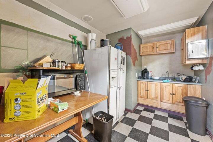More Photos Of 768 PA-307, Moscow Office For Sale