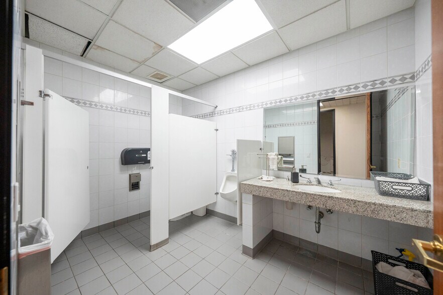 More Photos Of 910 N Amelia Ave, San Dimas Office For Lease