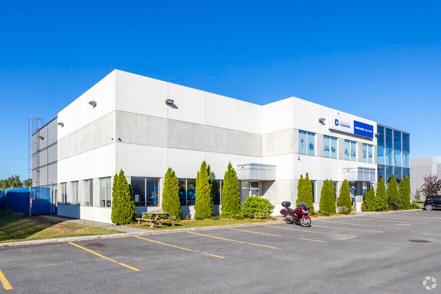 Primary Photo Of 3350 Boul Matte, Brossard Warehouse For Lease