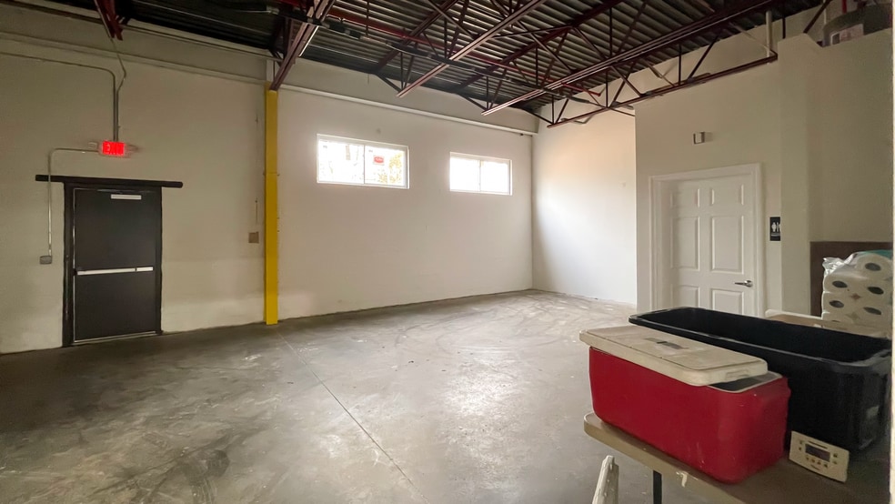 More Photos Of 9 Britton Dr, Bloomfield Manufacturing For Lease