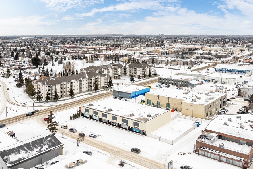 More Photos Of 10008-10022 167 St NW, Edmonton Showroom For Sale