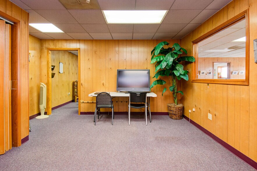 More Photos Of 4414 Avenue A, Lubbock Warehouse For Sale
