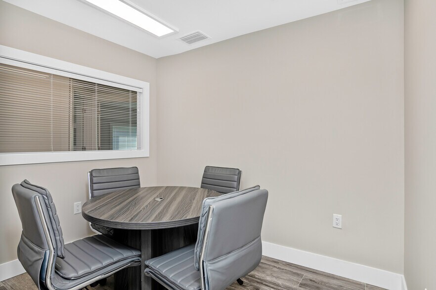 More Photos Of 3010 Tamiami Trl E, Naples Office For Sale