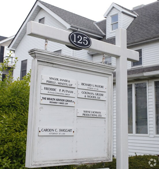 More Photos Of 125 Mason St, Greenwich Office For Lease