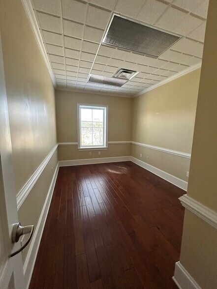 More Photos Of 1417 Stuart Engals Blvd, Mount Pleasant Medical For Lease