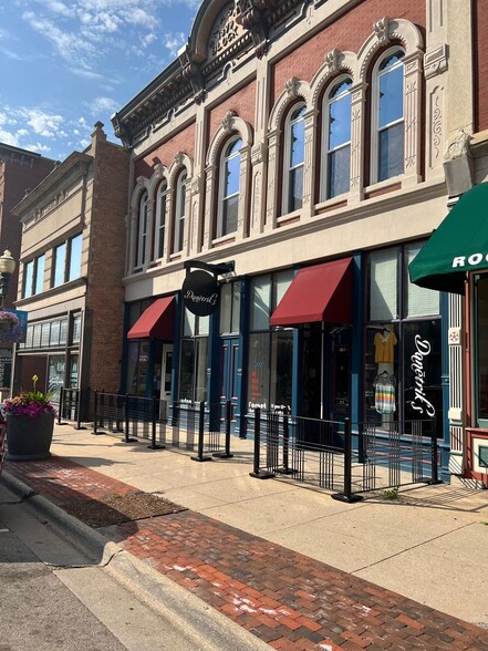 Primary Photo Of 418-420 E State St, Rockford Storefront For Sale