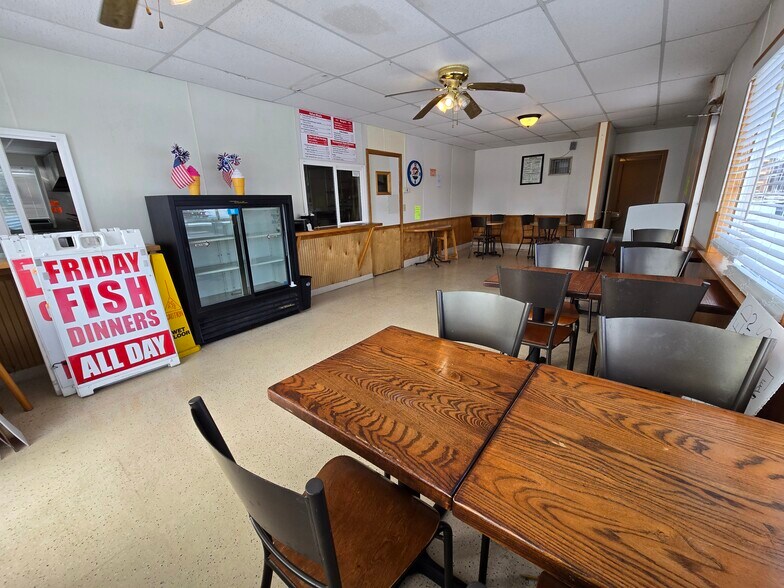 More Photos Of 365 E Main St, Waterloo Town Restaurant For Sale