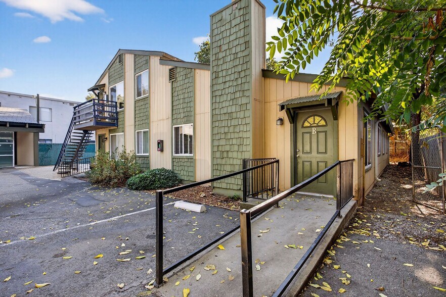 More Photos Of 703 W 2nd Ave, Chico Apartments For Sale