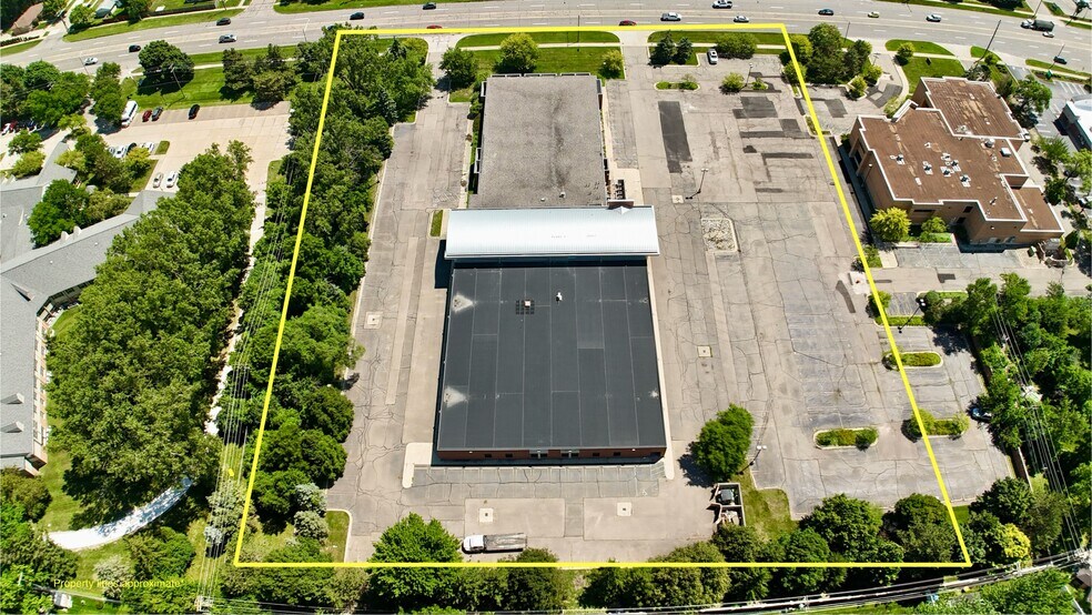 More Photos Of 14111 Middlebelt Rd, Livonia Office For Lease