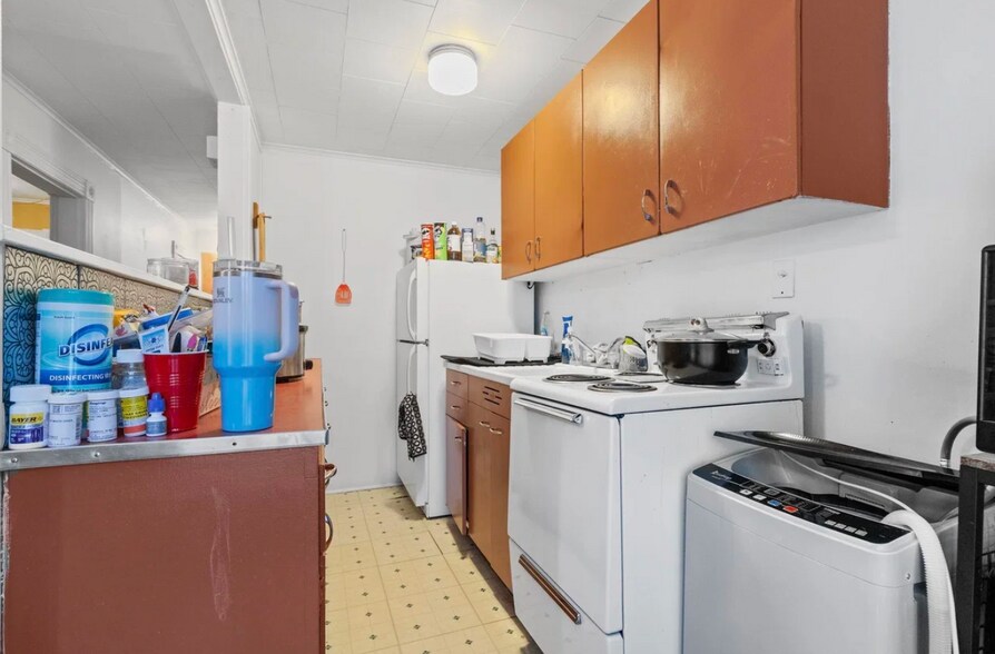 More Photos Of 13 Hodskin St, Canton Apartments For Sale