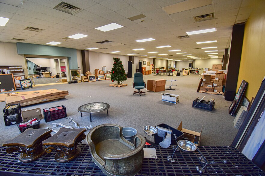 More Photos Of , Tuscaloosa Unknown For Sale