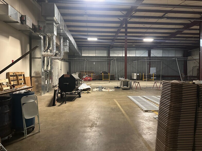 More Photos Of 1815 Morrissey Dr, Bloomington Warehouse For Sale