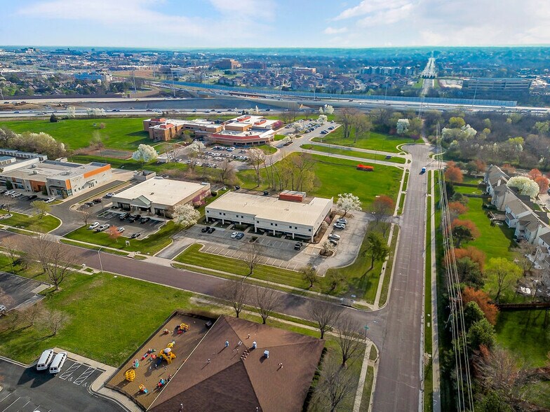 More Photos Of 12635-12651 Hemlock St, Overland Park Showroom For Lease