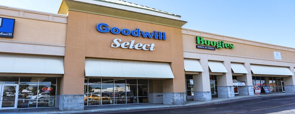 More Photos Of 2650 Beach Blvd, Biloxi Storefront For Sale