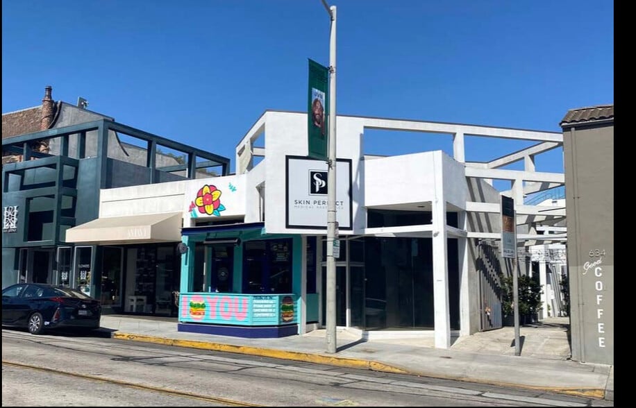More Photos Of 638-644 N Robertson Blvd, West Hollywood Storefront For Lease