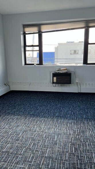 More Photos Of 2943-2957 Long Beach Rd, Oceanside Storefront Retail Office For Lease