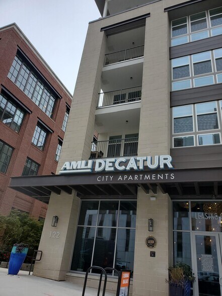 More Photos Of 120 W Trinity Pl, Decatur Office For Lease