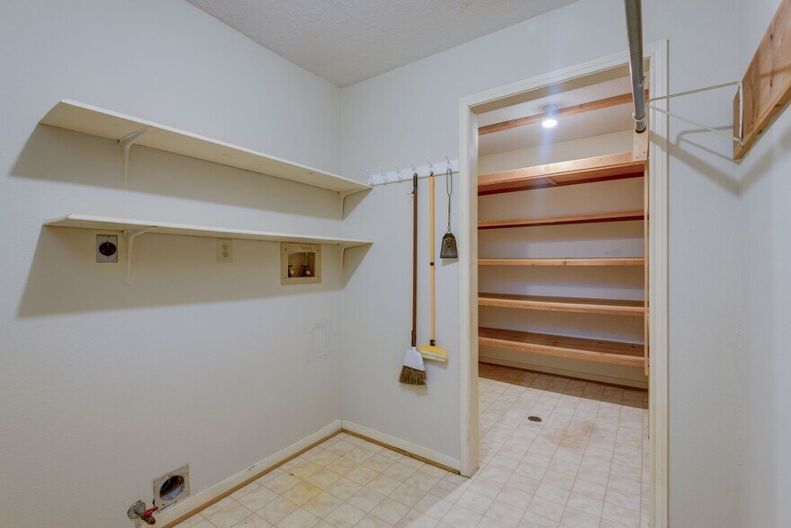 More Photos Of 11820 Plainbrook St, La Porte Specialty For Sale