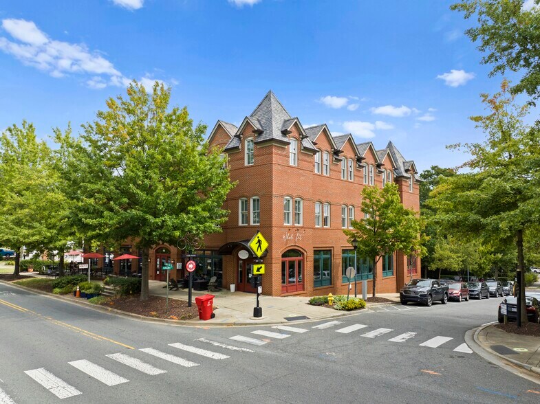 Primary Photo Of 445 S Main St, Davidson Office For Lease