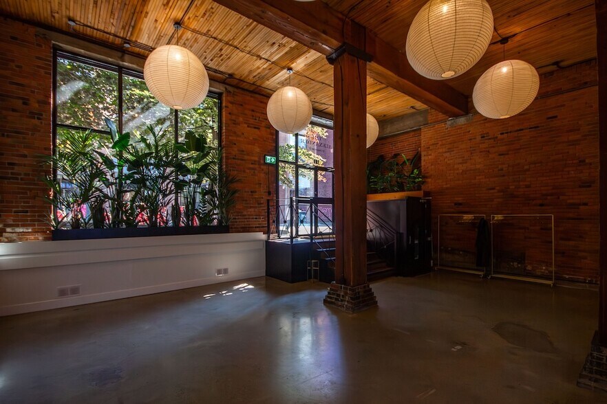 More Photos Of 191-195 Alexander St, Vancouver Office For Sale