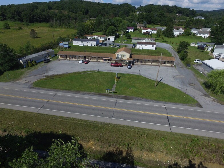 More Photos Of 15033-15045 Dunnings Hwy, East Freedom Apartments For Sale