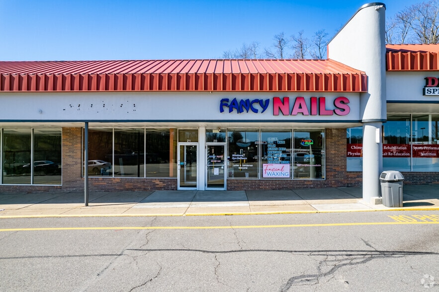 More Photos Of 5920-5990 University Blvd, Coraopolis Unknown For Lease