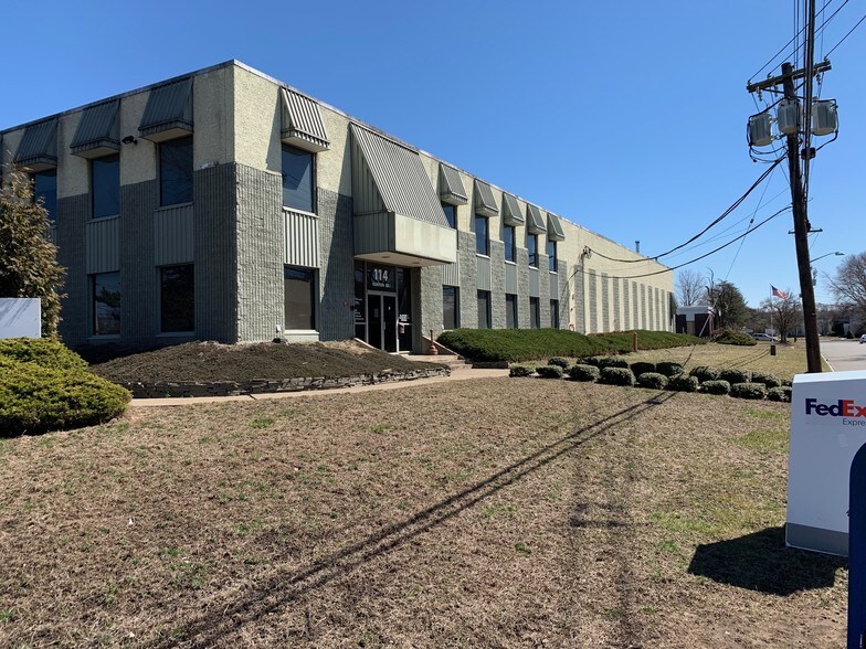 Primary Photo Of 114 Clinton Rd, Fairfield Warehouse For Lease