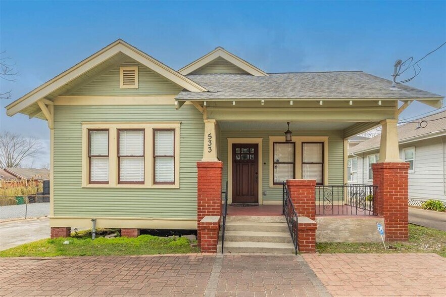 Primary Photo Of 533 Studewood St, Houston Specialty For Lease