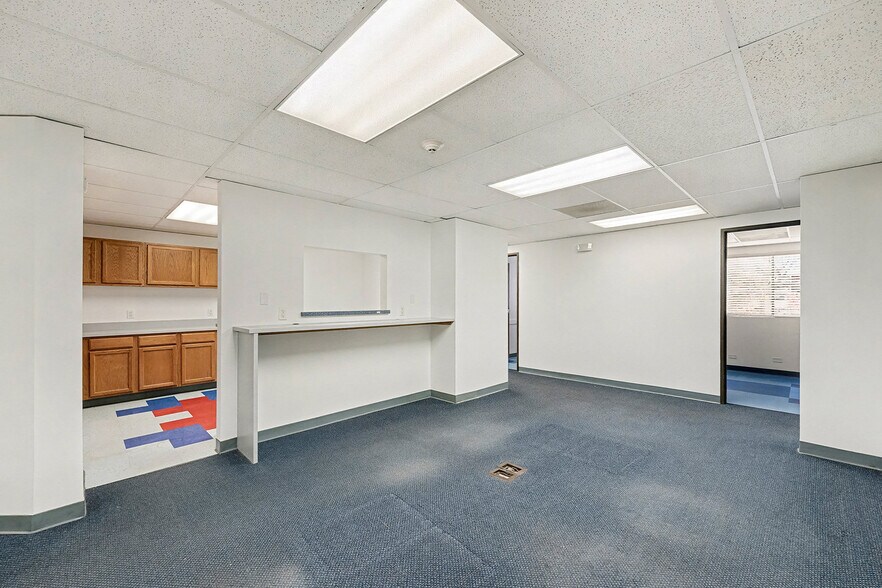 More Photos Of 6909 S Holly Cir, Centennial Office For Sale