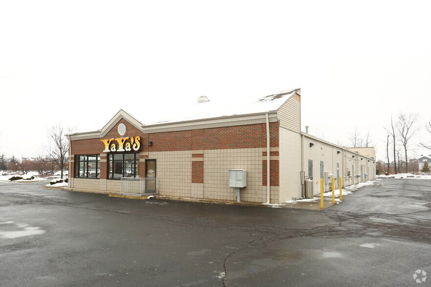 More Photos Of 3190-3240 W Silver Lake Rd, Fenton General Retail For Sale