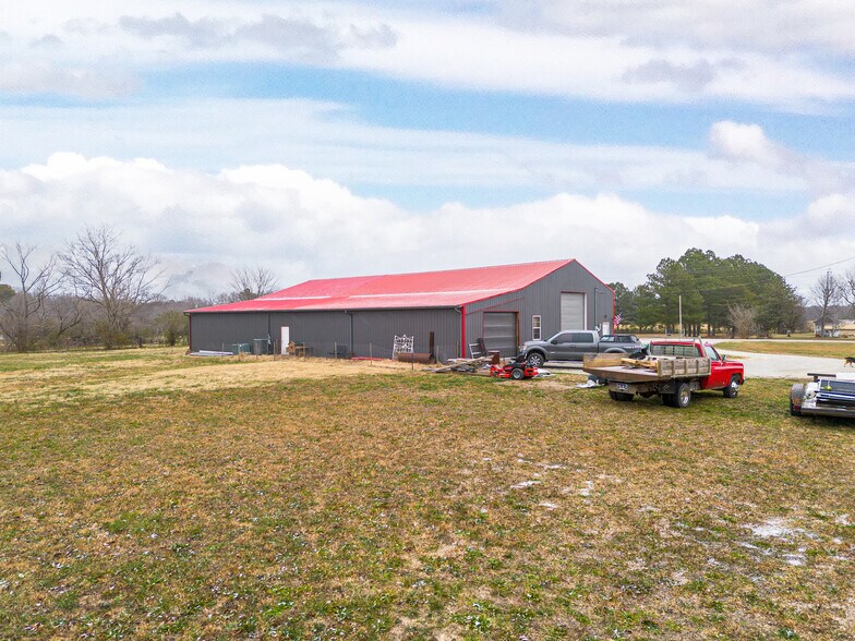 More Photos Of 634 Swiss Colony Rd, Hohenwald Warehouse For Sale