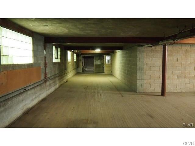 More Photos Of 324-326 Washington St, Walnutport Office For Sale